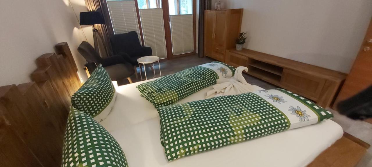 Zugspitzchalets Biberwier Exteriör bild